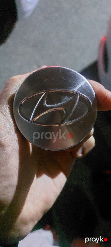 "Hyundai" qapağı — Bakı