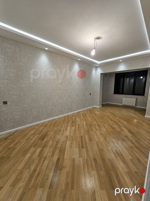 Satılır 4 otaqlı köhnə tikili 125 m² — Bakı