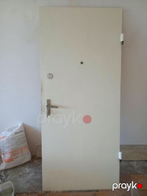 Metall karkaslı giriş qapısı (ikiüzlü) Huns-2.05 En 0.92 0506207272 — Bakı