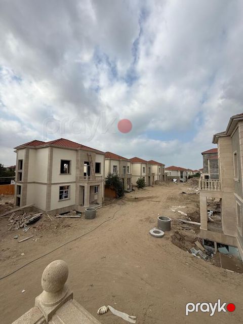 Satılır 8 otaqlı həyət evi/bağ evi 400 m² — Bakı