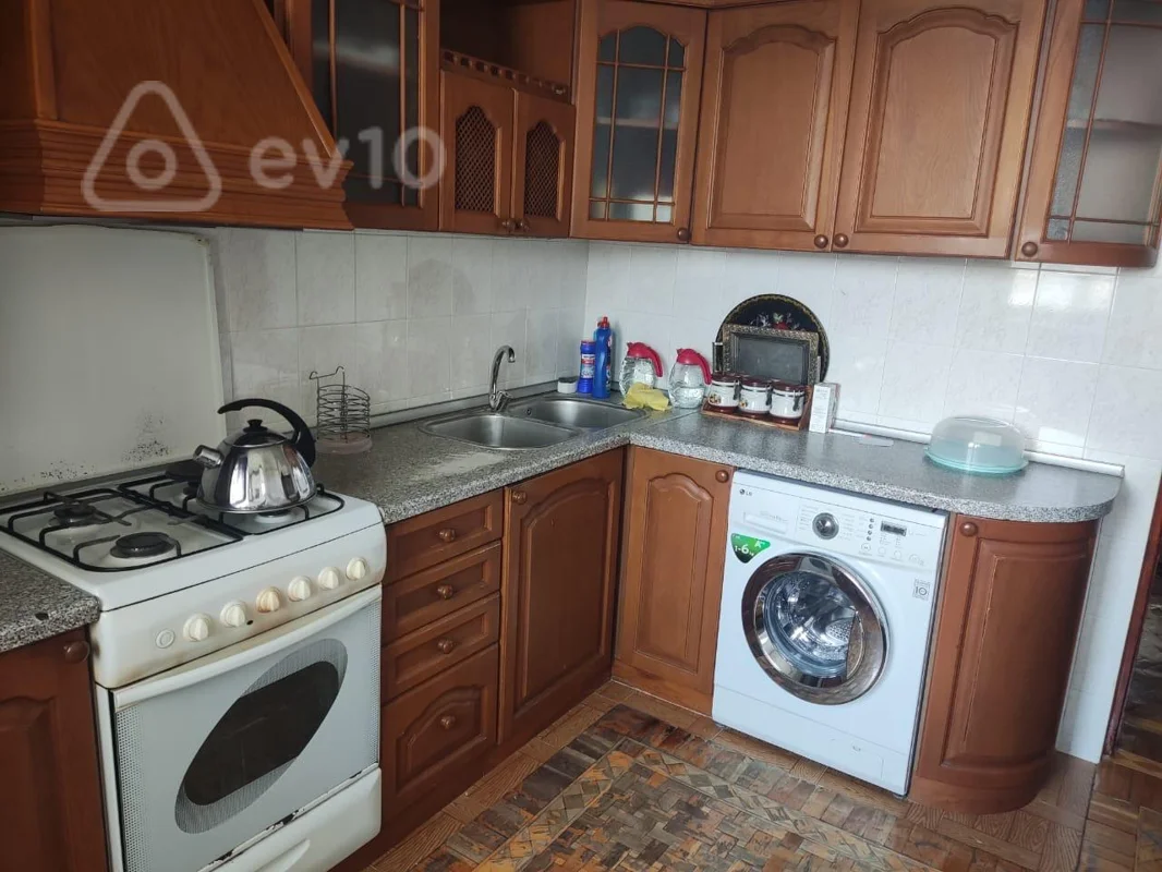 4 otaqlı mənzil, 110 m², Rovsen Huseynov kuc — kirayə — Mənzil, Bakı (3)