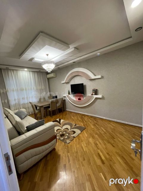 Satılır 3 otaqlı köhnə tikili 85 m² — Bakı