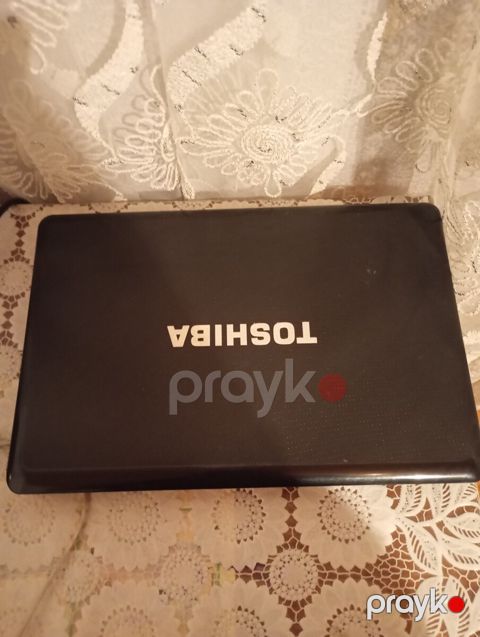 Noutbuk Toshiba — Bakı