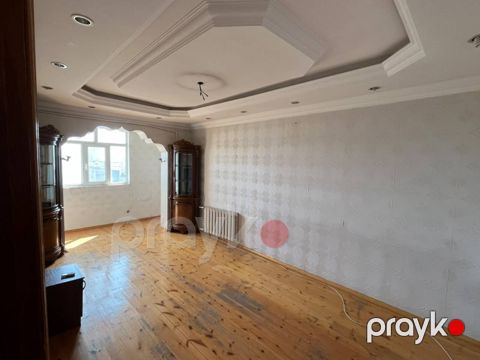 Satılır 3 otaqlı köhnə tikili 90 m² — Bakı