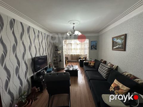 Satılır 3 otaqlı köhnə tikili 65 m² — Bakı