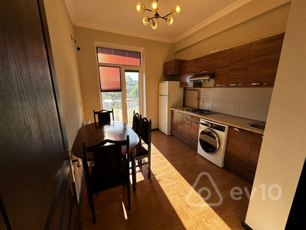 3 otaqlı mənzil, 75 m², Müstəqillik küçəsi. — kirayə — Mənzil, Bakı (9)
