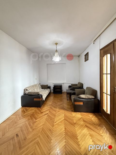 Satılır 1 otaqlı köhnə tikili 40 m² — Bakı