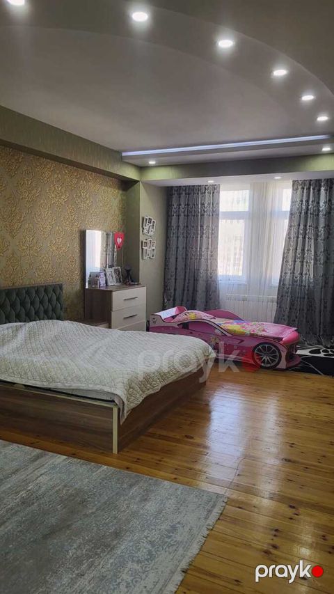 Satılır 3 otaqlı yeni tikili 130 m² — Bakı