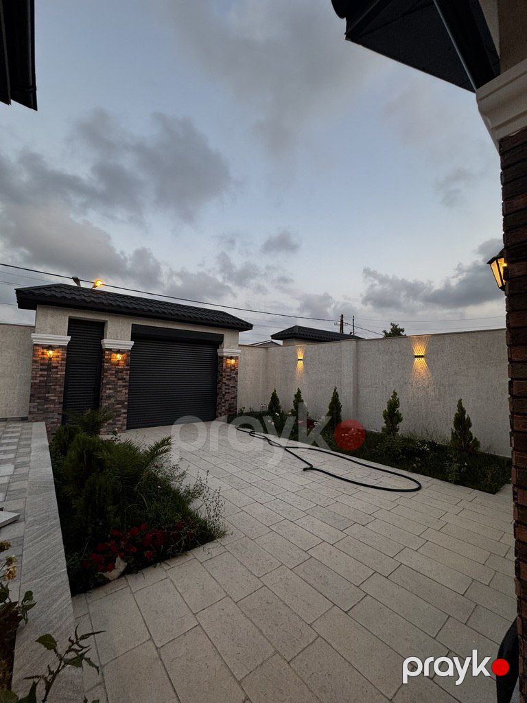 Satılır 4 otaqlı həyət evi/bağ evi 200 m² — Ev, villa, Bakı (8)