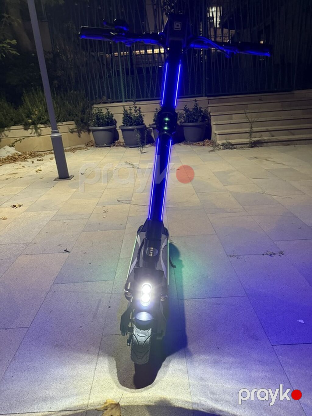 Elektrik skuter – Minimotors (LED displey və geniş işıqlandırma) — Skuterlər, Bakı (3)