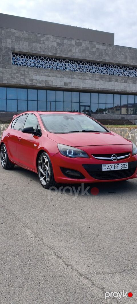 Opel Astra, 2014 il — Neftçala