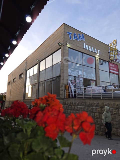 Satılır obyekt 221 m² — Bakı