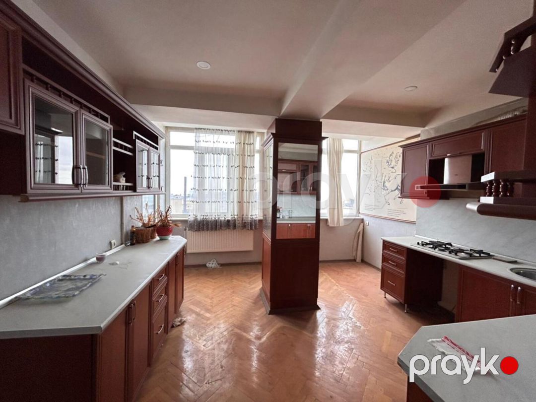 Satılır 5 otaqlı köhnə tikili 200 m² — Mənzil, Bakı (5)