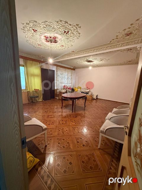 Satılır 5 otaqlı köhnə tikili 120 m² — Bakı