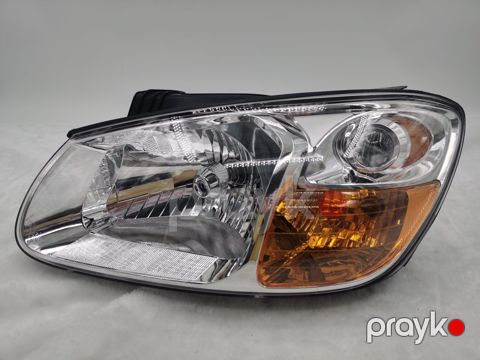 Kia Cerato 2007 ön farası — Bakı
