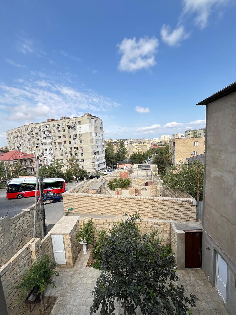 Satılır 5 otaqlı həyət evi/bağ evi 200 m² — Ev, villa, Bakı (3)