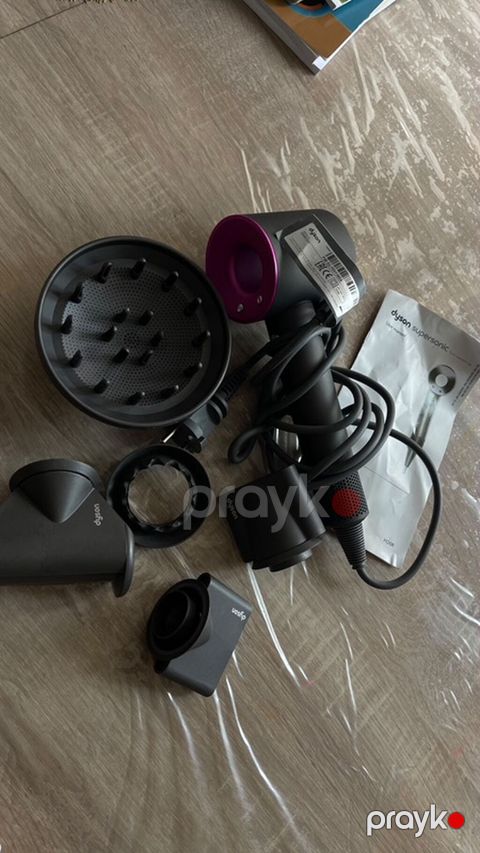 Dyson Supersonic saç quruducusu ideal vezyetdedi cox az islenib real — Bakı