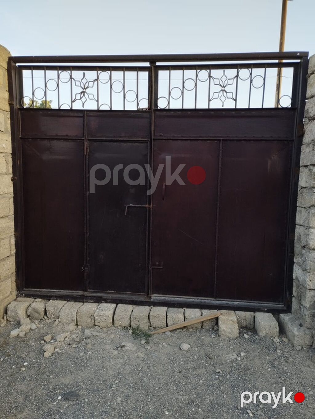 Metal darvaza dəsti normal veziyyetdedir sadece renglenmeye ehtiyyaci — Pəncərələr, qapılar, balkonlar, Digah (2)