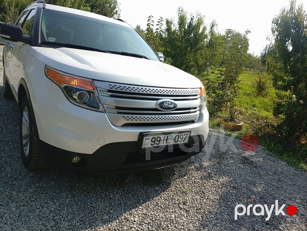 Ford Explorer – ağ rəngli, 7 yerlik tam ölçülü SUV. Texniki və daxili — Avtomobillər, Göyçay (4)