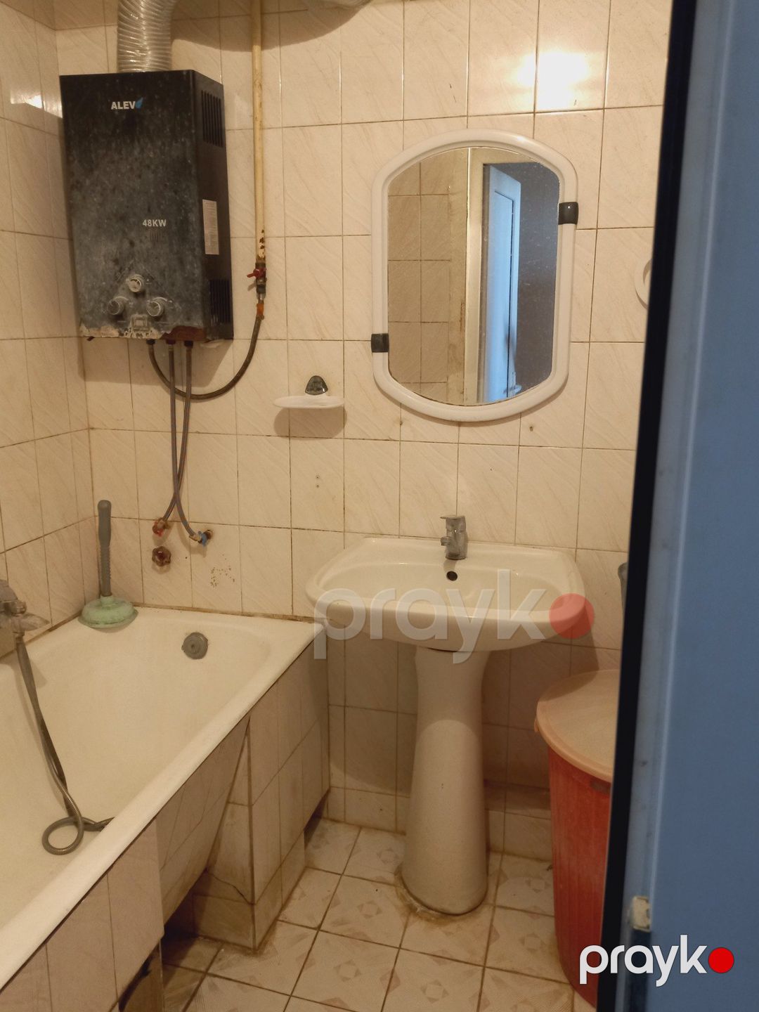 İcarəyə verilir 3 otaqlı köhnə tikili 85 m² — Mənzil, Bakı (5)