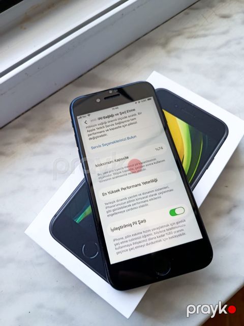Apple iPhone SE (2020) Black 64GB/3GB — Bakı