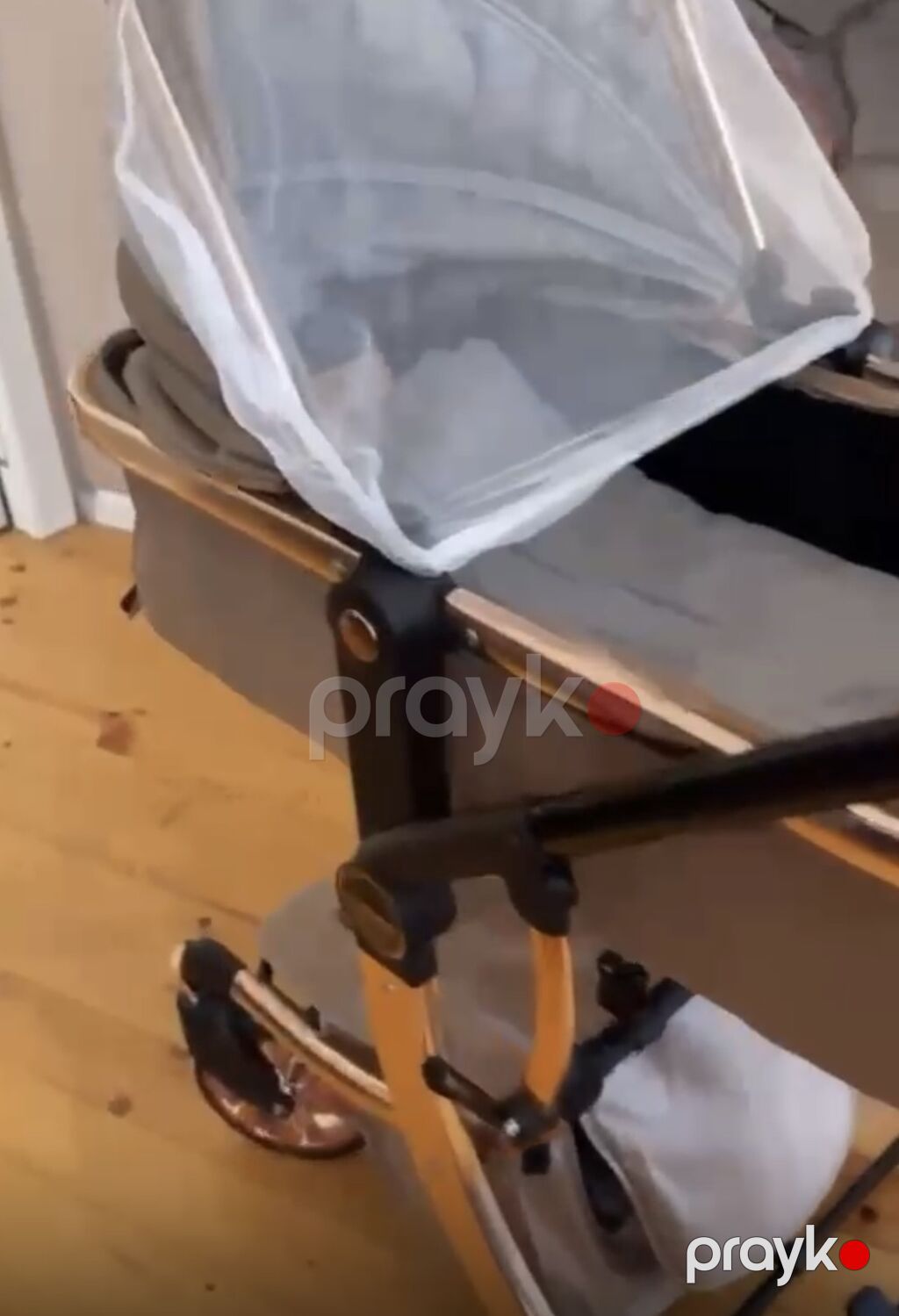 Araba yaxsi veziyyetde quymet son unvan azadlıq — Arabalalar, Bakı (3)