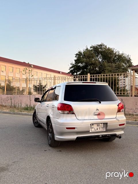 Mitsubishi Airtrek: 2 l 2002 il 300000 km Ofrouder/SUV — Digah