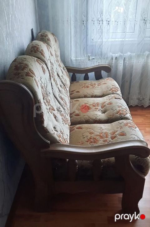 Klasik üslubda 3 nəfərlik divan - Karkas: massiv ağac, qalın yan — Bakı