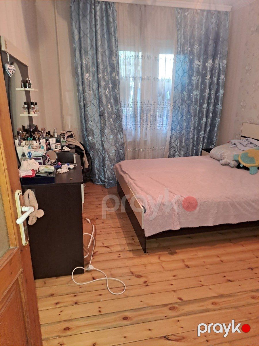 Satılır 2 otaqlı köhnə tikili 65 m² — Mənzil, Bakı (2)