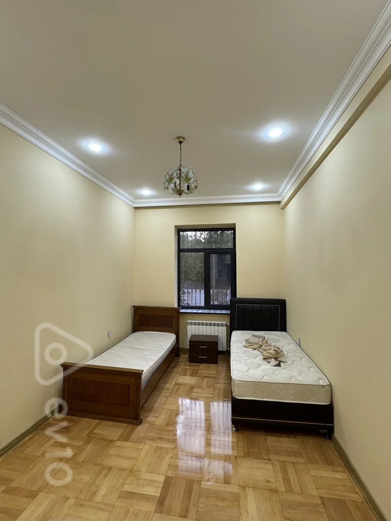 2 otaqlı mənzil, 65 m², Elmler Akdemiyası ilə üzbəüz — kirayə — Bakı