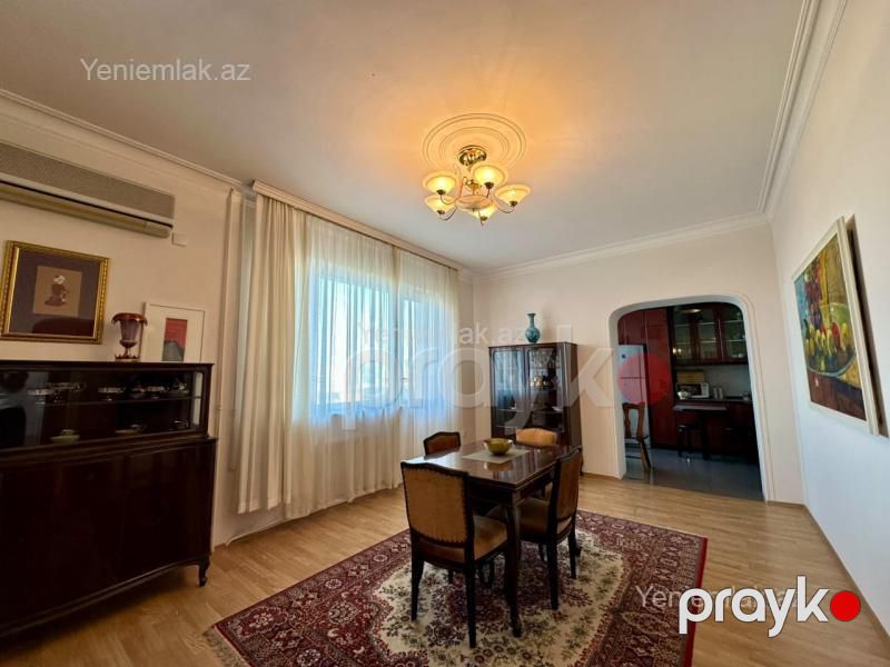 Satılır 5 otaqlı Bina evi menzil (Köhnə tikili), 300 m², Yasamal rayonu — Mənzil, Bakı (9)