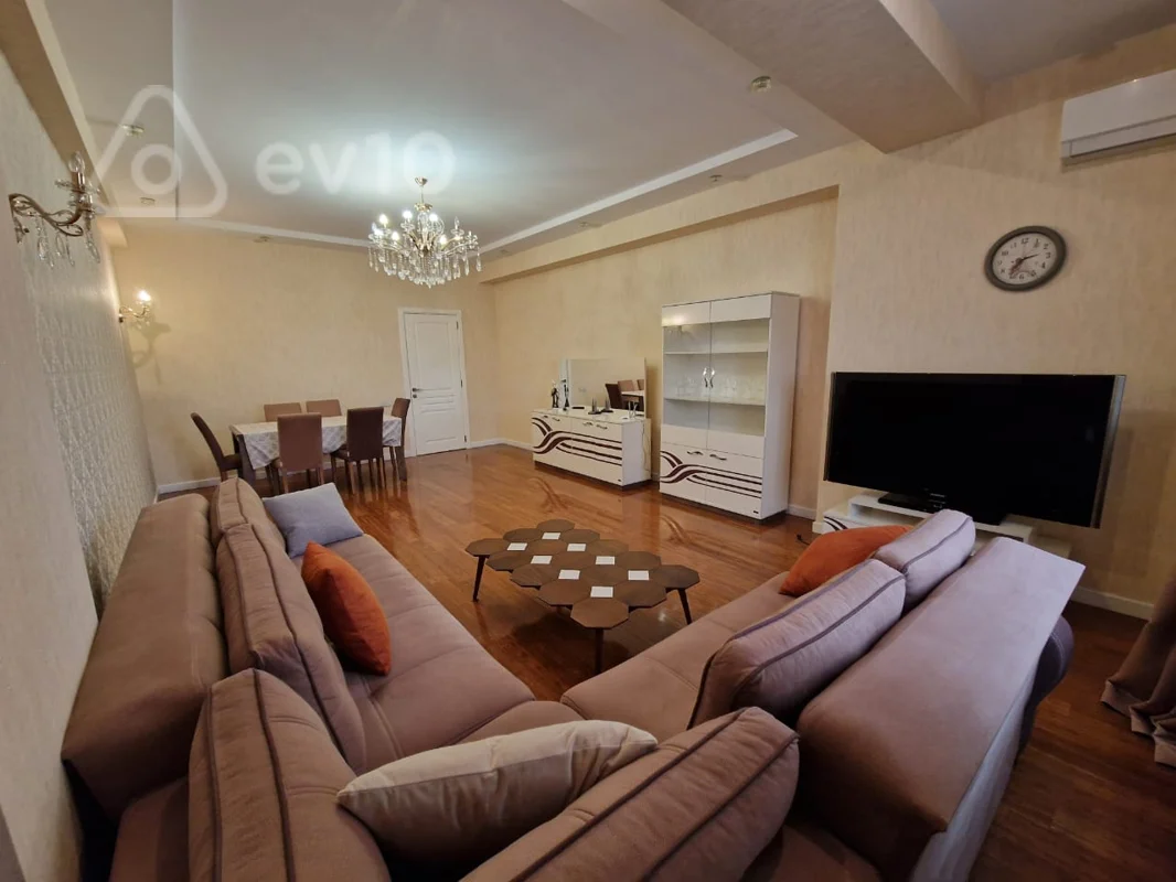 4 otaqlı mənzil, 190 m², Səməd Vurğun Bağının yaxınlığı — kirayə — Mənzil, Bakı (4)