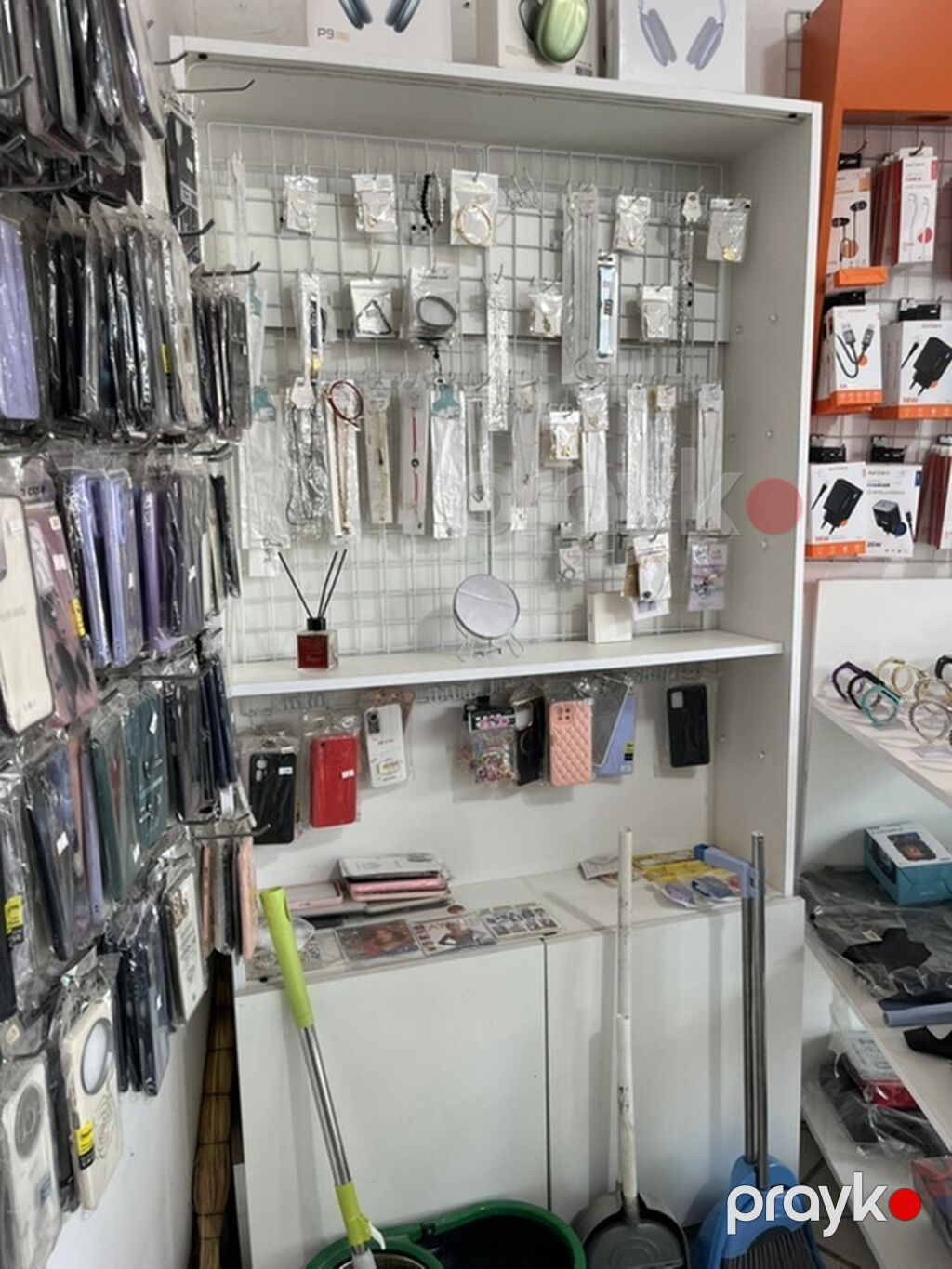 Məhsul: Mobil aksesuarlar və telefon təmiri xidməti Təsvir: - Telefon — Vitrini, Digah (10)