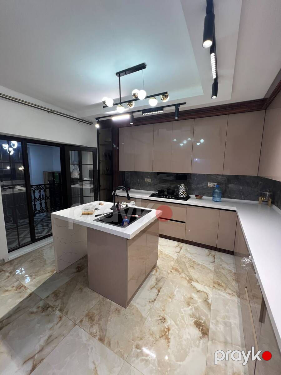 Satılır 5 otaqlı həyət evi/bağ evi 400 m² — Ev, villa, Bakı (12)
