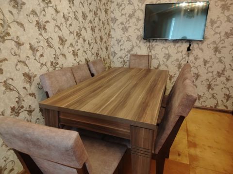 Masa desti 8oturacaq 300azn Yeni gunesli 3559 leli — Mehdiabad