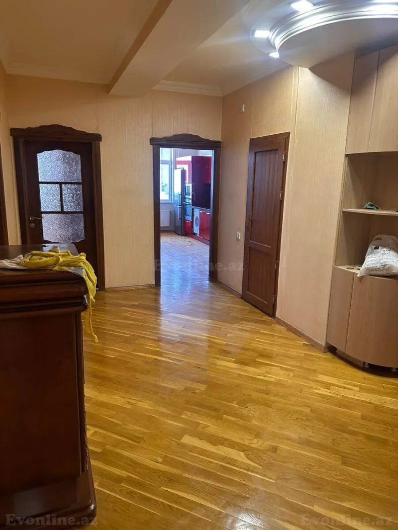 Satılır 3 otaqlı Mənzil Yeni tikili 130 m² Bakı, Binəqədi r., 9-cu mikrorayon — Mənzil, Bakı (5)