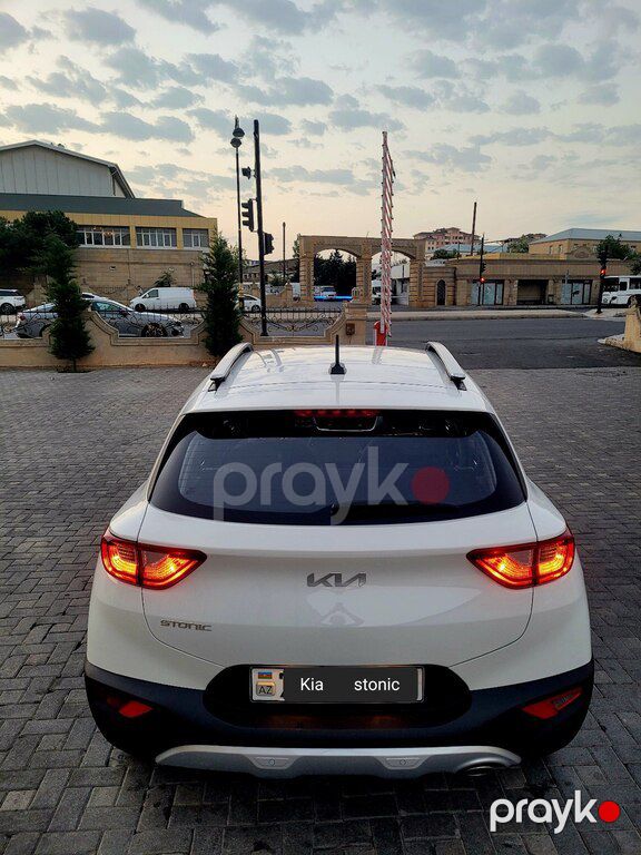 Kia Stonic, 1.4 L, 2024 il, 43 134 km — Avtomobillər, Bakı (2)
