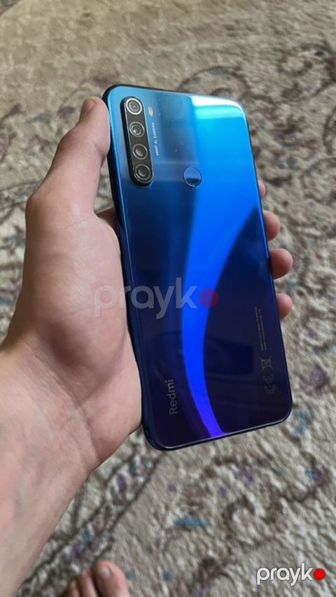 Xiaomi Redmi smartfon - Rəng: Parlaq mavi gradient arxa panel - Arxa — Bakı