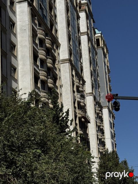 Satılır 3 otaqlı yeni tikili 140 m² — Bakı