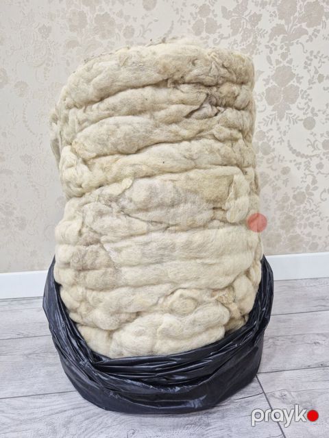 Təbii qoyun yunu, çəki 3.250 — Bakı