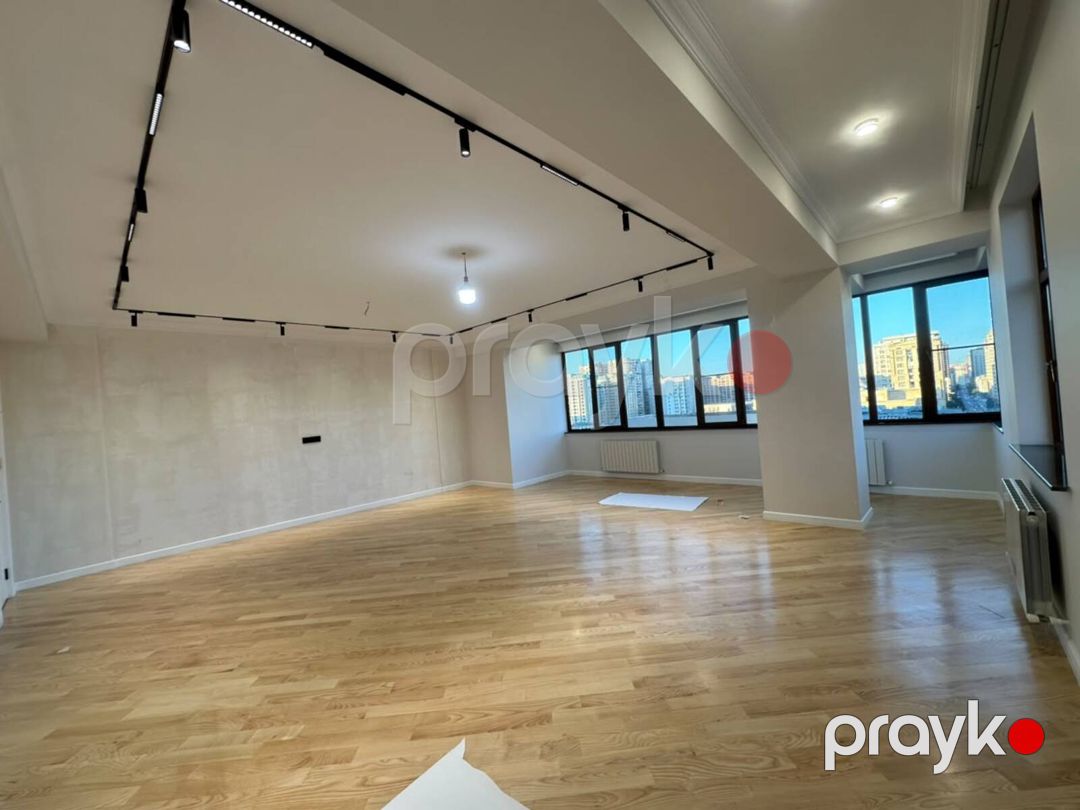 Satılır 4 otaqlı yeni tikili 211 m² — Mənzil, Bakı (2)