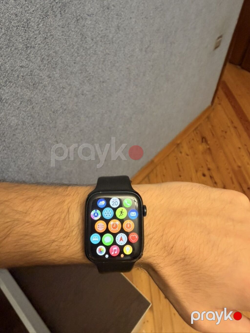 Apple Watch 8 (45mm) - Pil 96% -Səliqəli istifadə olunub Usta da — Ağıllı saatlar, Bakı (2)