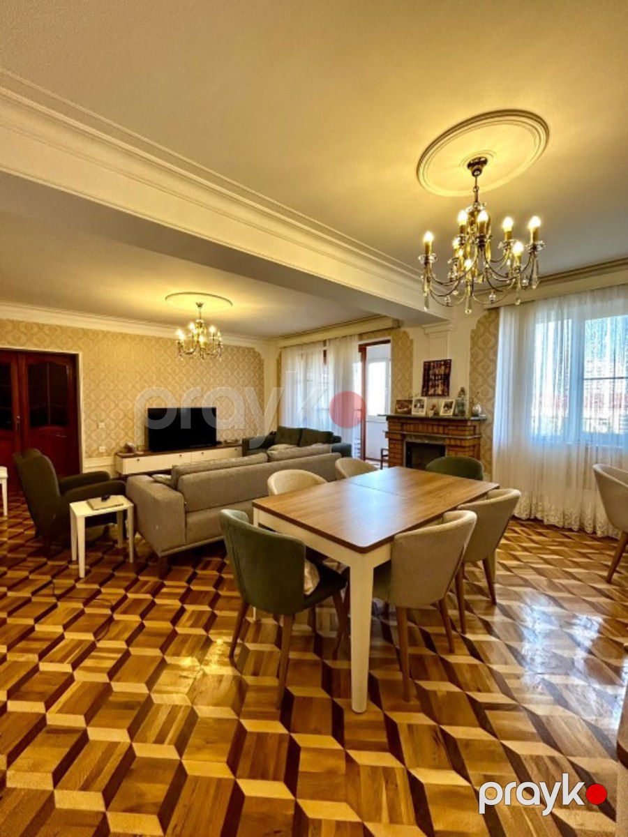 Satılır 5 otaqlı köhnə tikili 135 m² — Mənzil, Bakı (4)