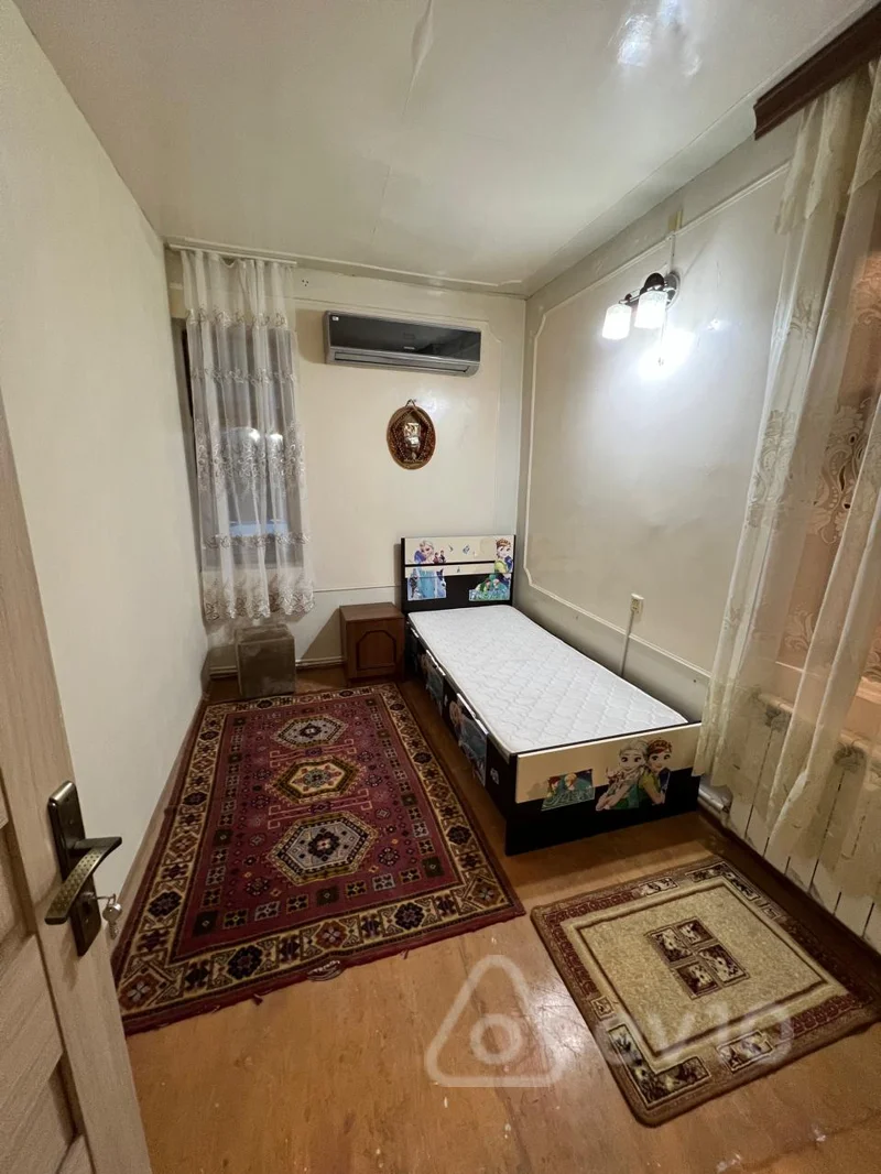 3 otaqlı həyət evi, 70 m², Nizami rayonu Qasımbəy Zakir küçəsi — kirayə — Ev, villa, Bakı (5)