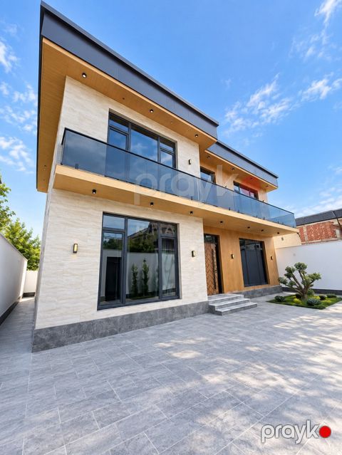 Satılır 5 otaqlı həyət evi/bağ evi 250 m² — Bakı