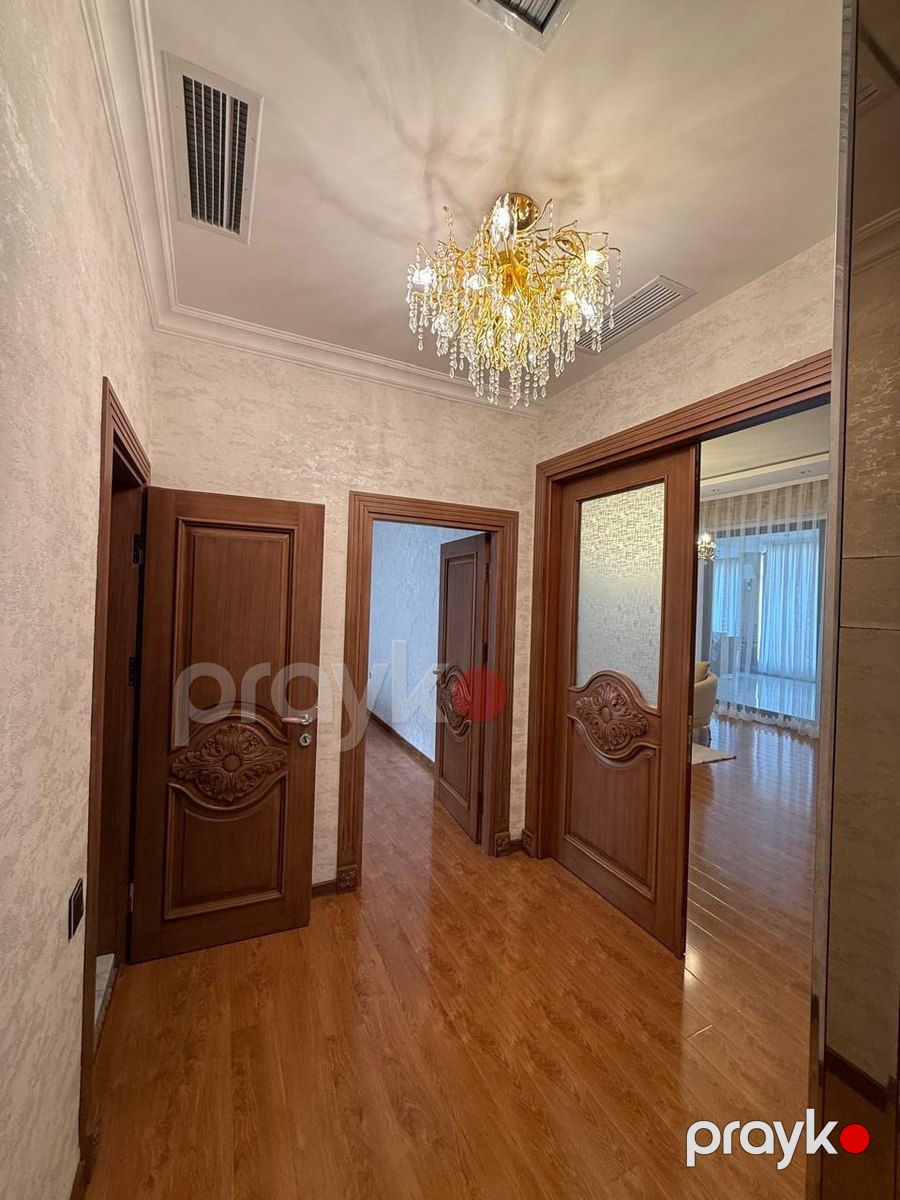 İcarəyə verilir 5 otaqlı yeni tikili 240 m² — Mənzil, Bakı (11)