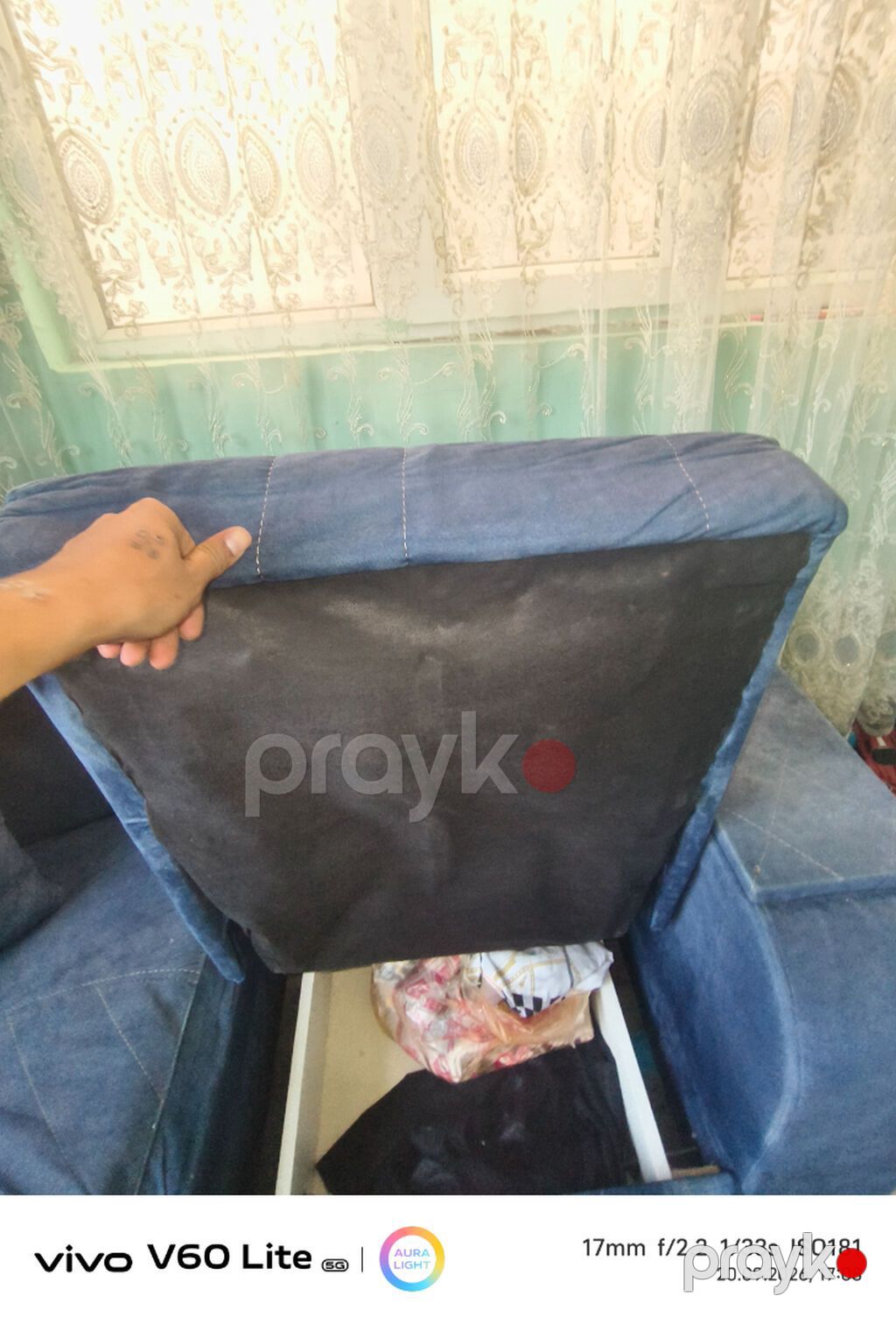 Salam Əleykum satılır — Divanlər, Bakı (3)