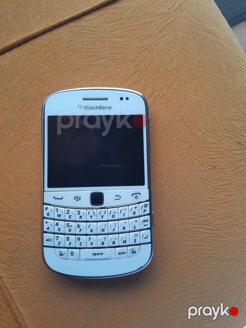 Blackberry Bold Touch 9900 White 8GB — Bakı