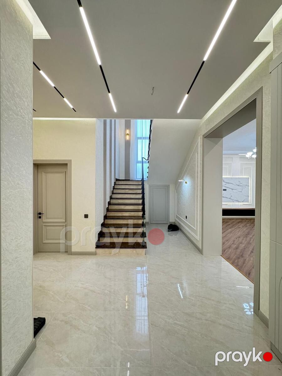 Satılır 5 otaqlı həyət evi/bağ evi 300 m² — Ev, villa, Bakı (12)