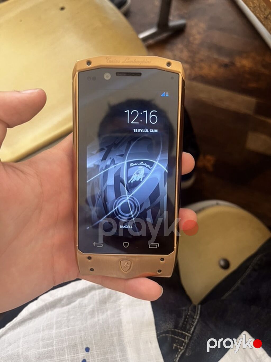 Tonino Lamborghini Antares Android smartfon ötən illərdə istehsal — Digər smartfonlar, Mehdiabad (3)